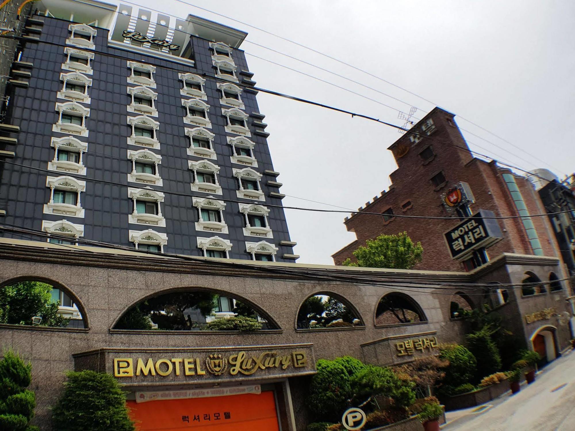 Hotel Luxury Busan Exterior photo